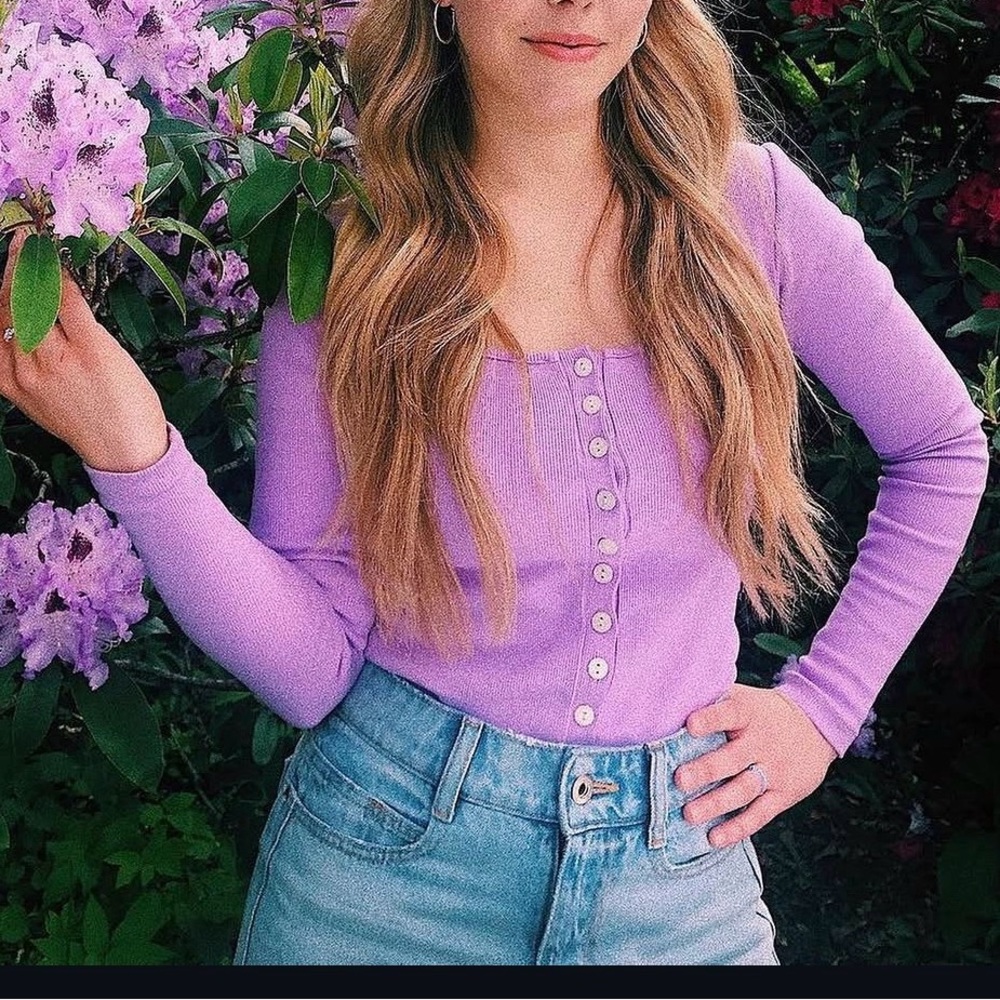 Lavender Squared-Neck Button Front Long Sleeve Top
